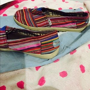 tribal TOMS