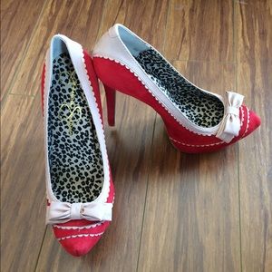 Jessica Simpson "Jeorge" heels