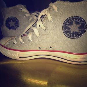 Sweatshirt high top chucks