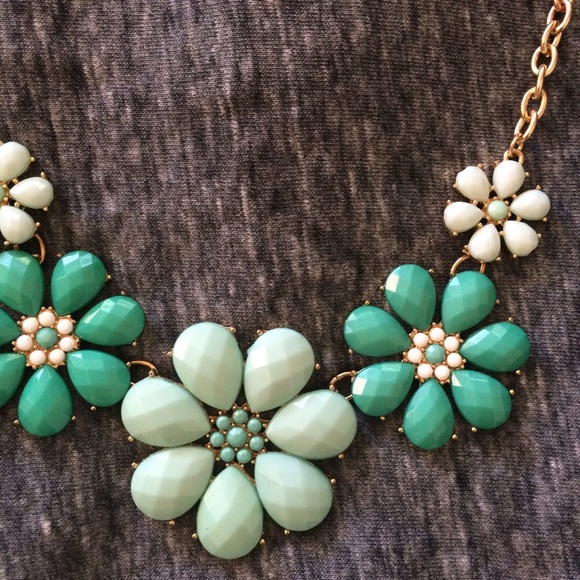 Green Floral Statement Necklace