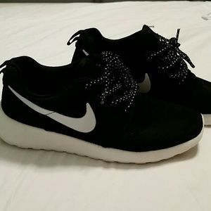 Nike Roshes