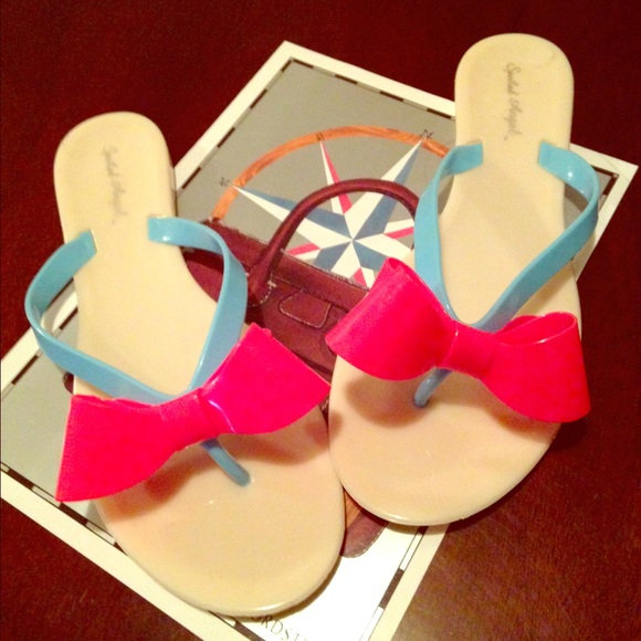 Super cute Flip flops size 10