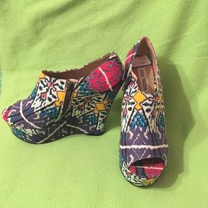 Steve Madden colored wedges