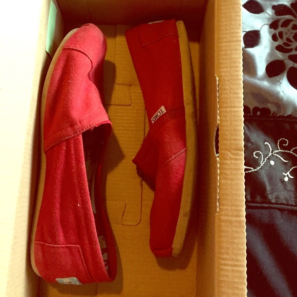 7.5 red Toms