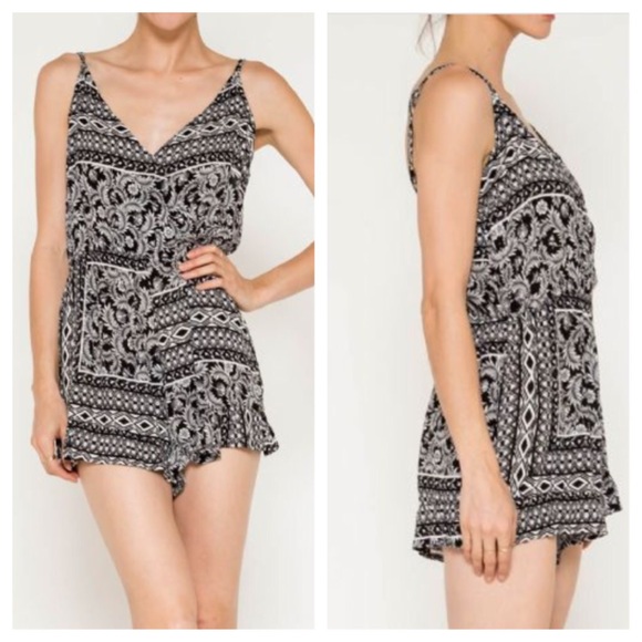 romper SALE CLEARANCE - Picture 2 of 3