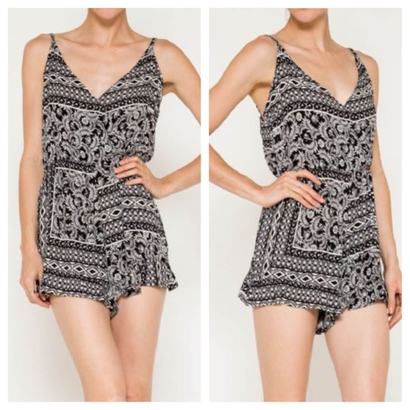 romper SALE CLEARANCE - Picture 3 of 3
