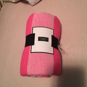 NEW Victoria's Secret  beach  blanket
