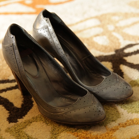 Street Chic Max Monelli Slate Gray Pumps - Picture 1 of 4