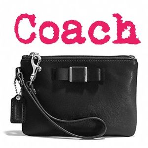 Small Black bow wristlet