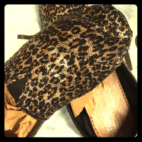 🎉Leopard Toms