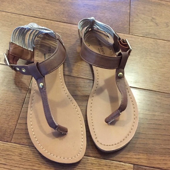 Steve Madden size 6 tan super cute sandal