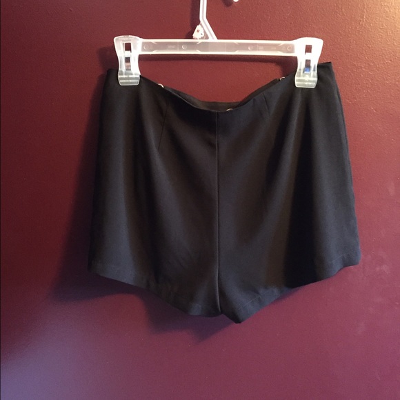 High wasted shorts - Picture 2 of 3