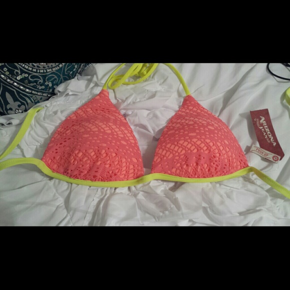 Brand new bikini top - Picture 1 of 2