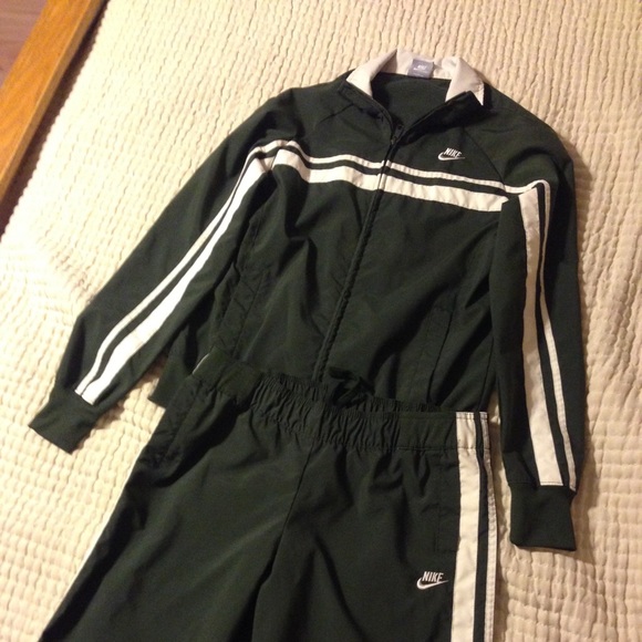 Nike sweat suit women's