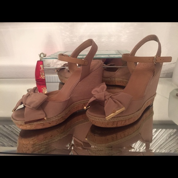 Tory Burch Penny Faille Bow Wedge- love these😍 - Picture 3 of 3