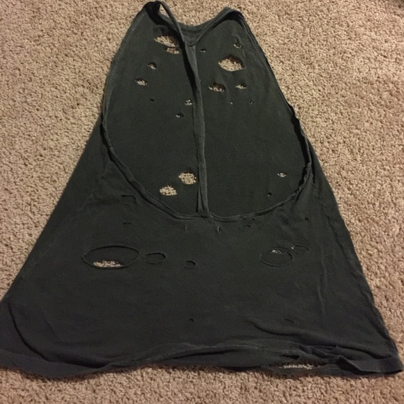 Urban outfitters truly madly deeply ripped tank - Picture 2 of 3