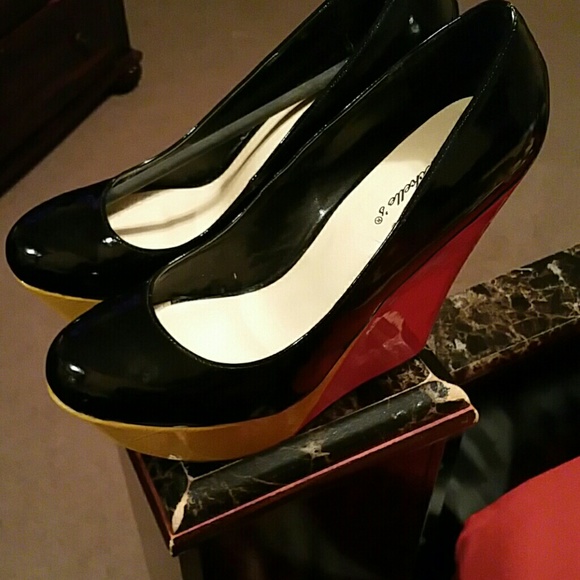 Shoes - Picture 3 of 3