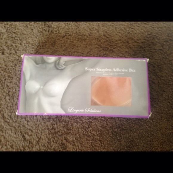 Adhesive bra