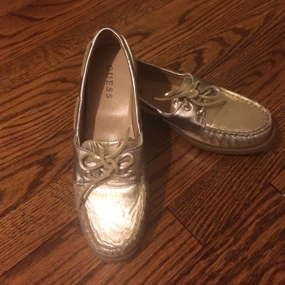 guess boat shoes