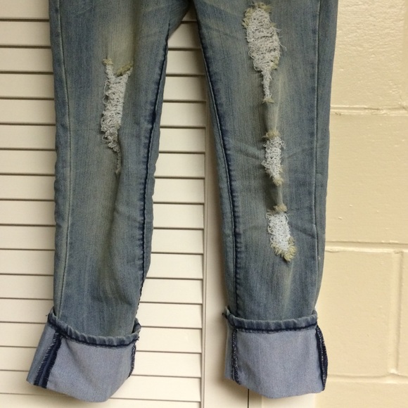 Capris - Picture 3 of 4