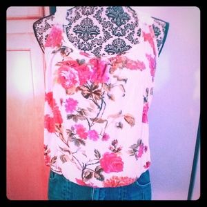 Super Adorable Floral Lace Blouse Size Medium