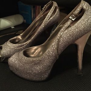 Used Guess PeepToe Heels