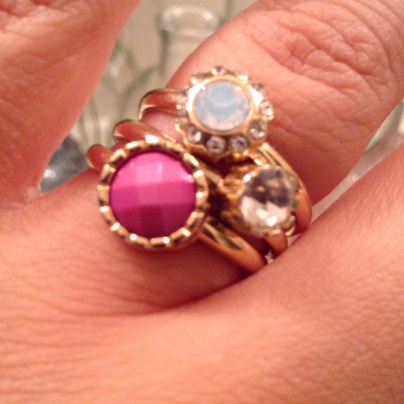 Set of 3 Gold Rings..PERFECT FOR STACKING! - Picture 3 of 4