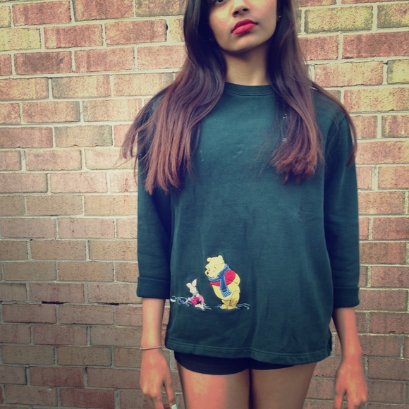 Green Winni the Pooh sweatshirt - Picture 1 of 3