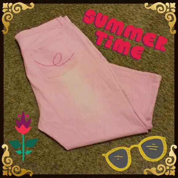 Plus Size Pink Capris