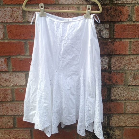 Asymmetrical skirt