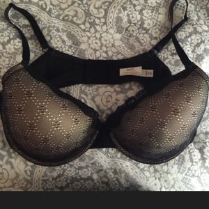 Black nursing bra