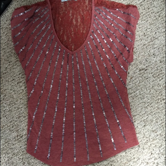 Short sleeve - Picture 1 of 3