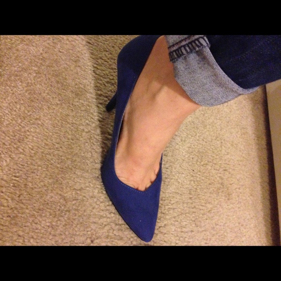 Very stylish Blue Coral high heels