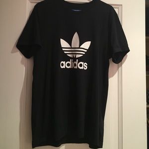 Basic Adidas T-shirt (black)