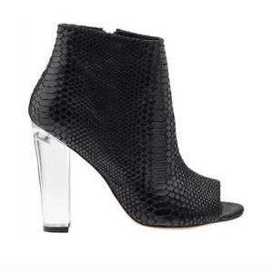 🐍🐍Steve Madden Snakeskin Open-Toe Booties