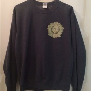 💖currently reserved💖 pierce the veil crew neck