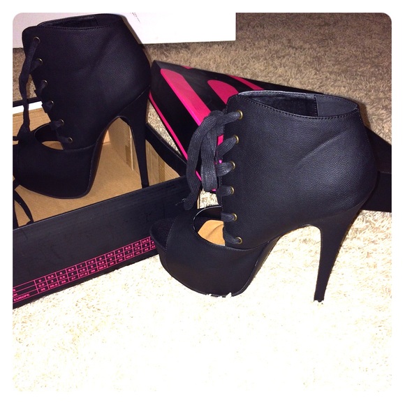 Michael Antonio lace up peep-toe stilettos - Picture 2 of 4