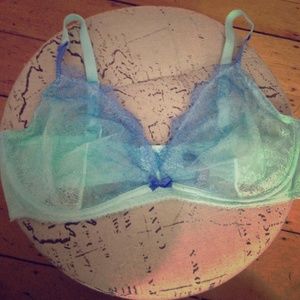 Victoria's Secret Lace Bra 38DD NWOT