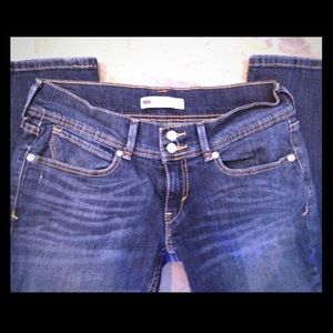 Levi's super low boot cut W28 L32
