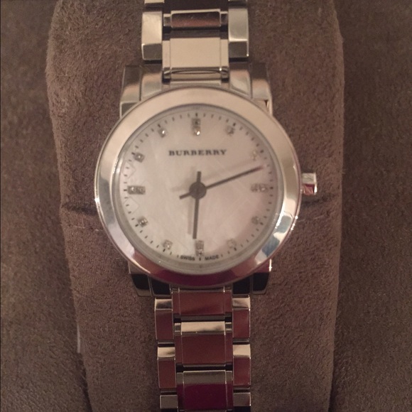 Burberry diamond watch⌚️??