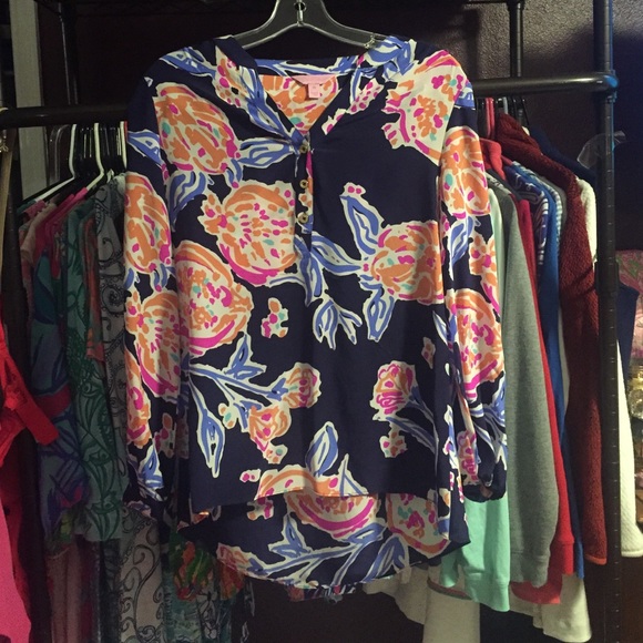 💗💗 SOLD 💗💗 Lilly Pulitzer Alexandra Top in Bri - Picture 2 of 2