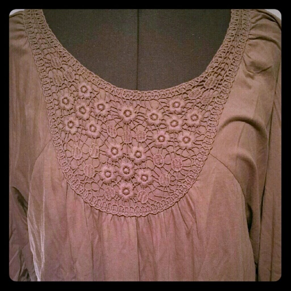 Taupe peasant like 3/4 tee