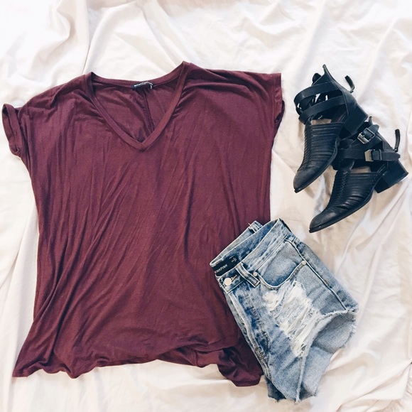 Brandy Melville Tops - 🚫 sold 🚫 Brandy Melville V-Neck Shirt