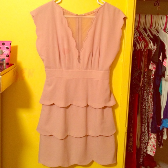 Beige scalloped dress