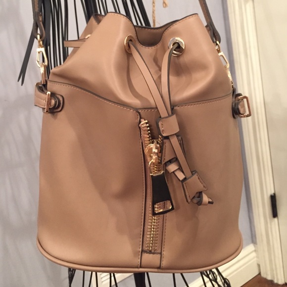 Zara Larger Zipper Bucket Bag
