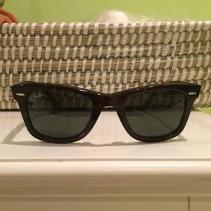 Tortoise Ray Ban Wayfarer
