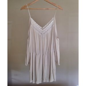 Ecote : Off the Shoulder Crochet Inset Romper