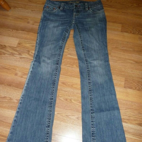 american eagle low waisted flare jeans