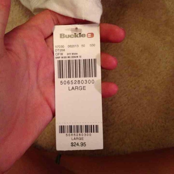 ❌SOLD❌ NWT Miss Me T shirt - Picture 2 of 3