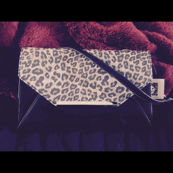 NWT Anne Klein Shimmer Down Purse Clutch - Picture 2 of 4